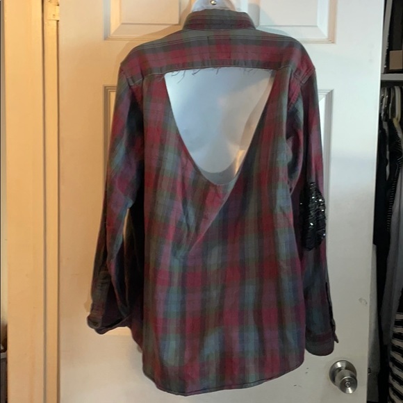 LF- Open back flannel with sequin elbows - Picture 2 of 5